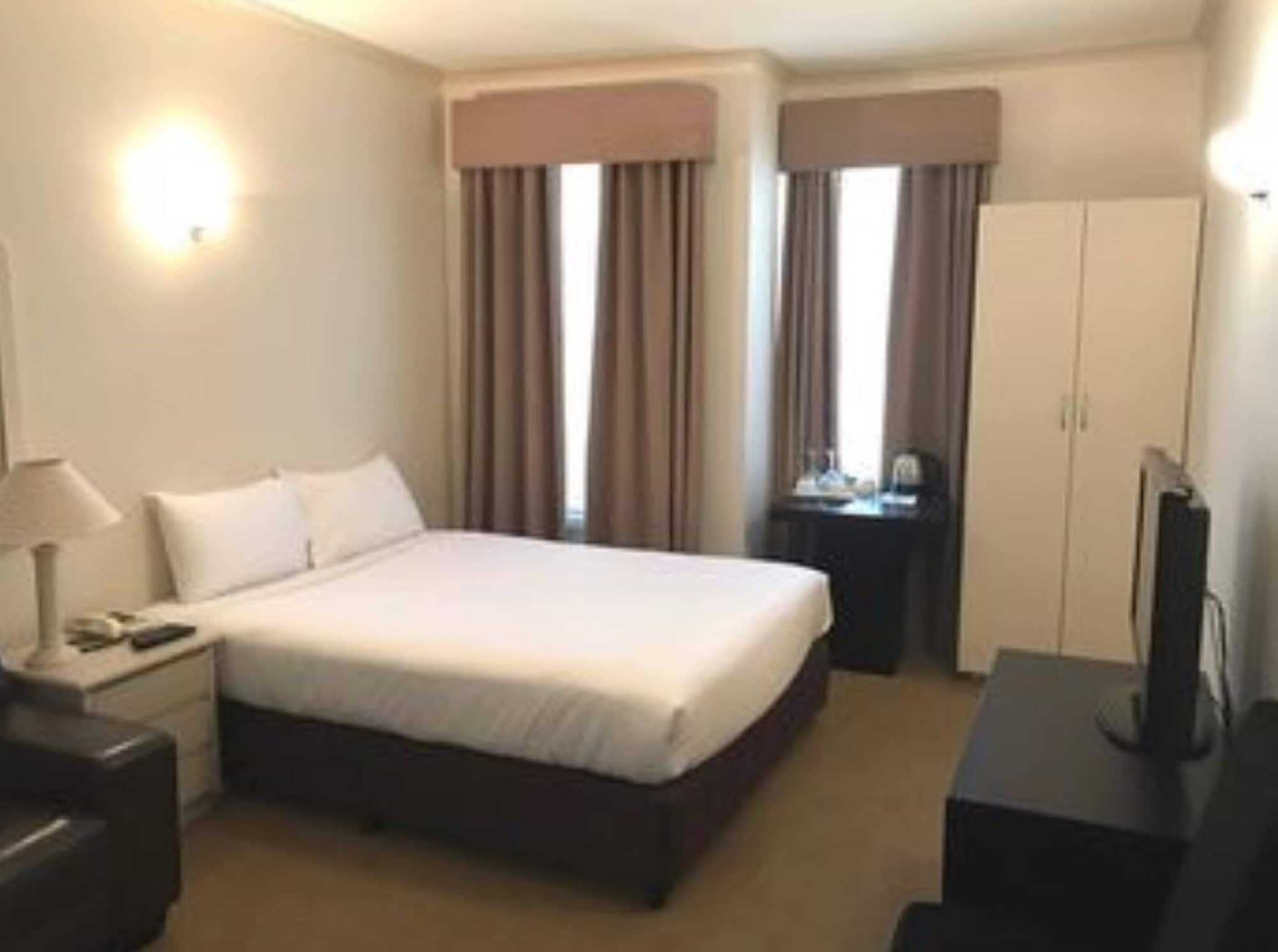 Отель Beau Monde International Doncaster East Экстерьер фото