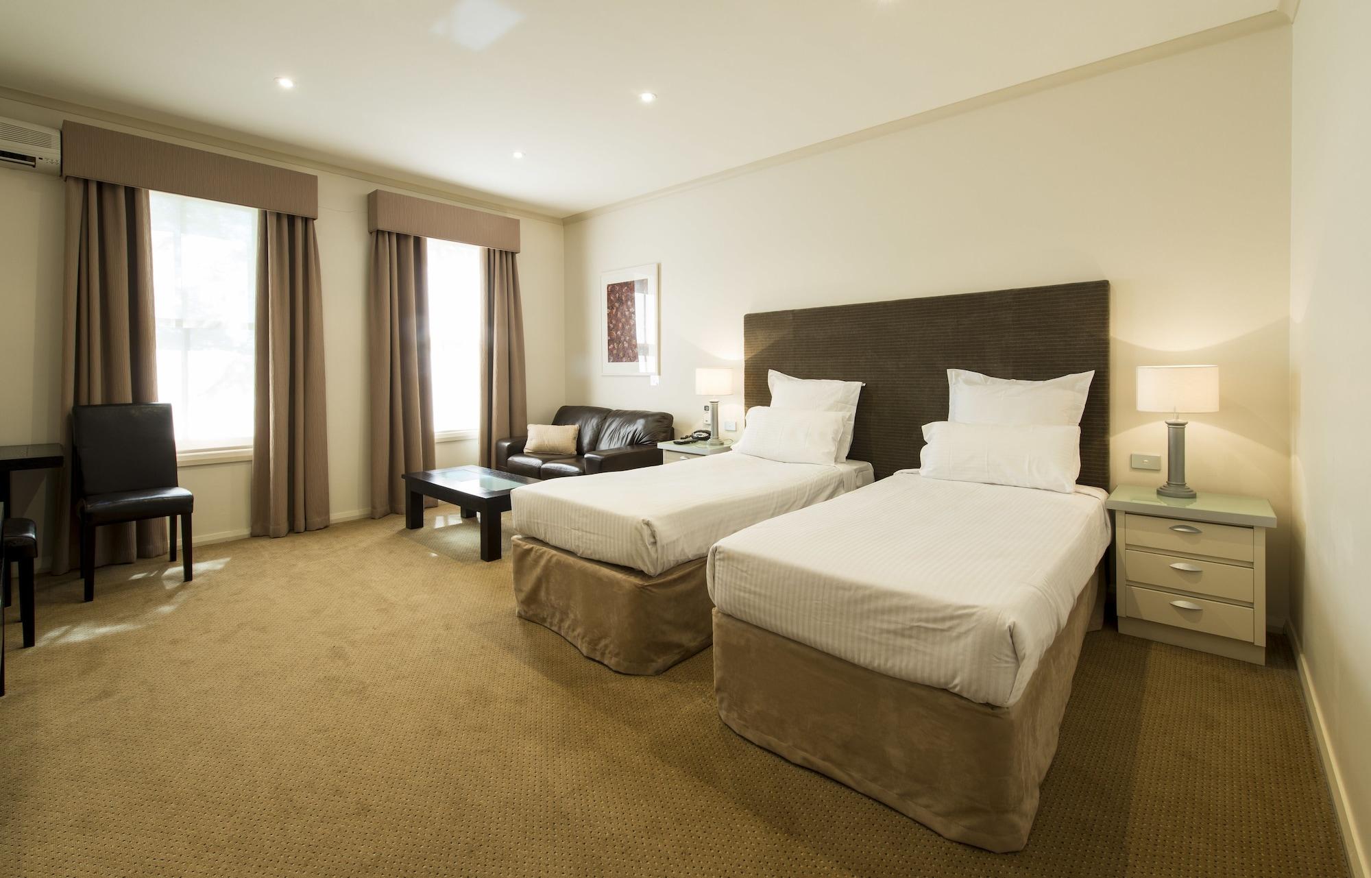 Отель Beau Monde International Doncaster East Экстерьер фото
