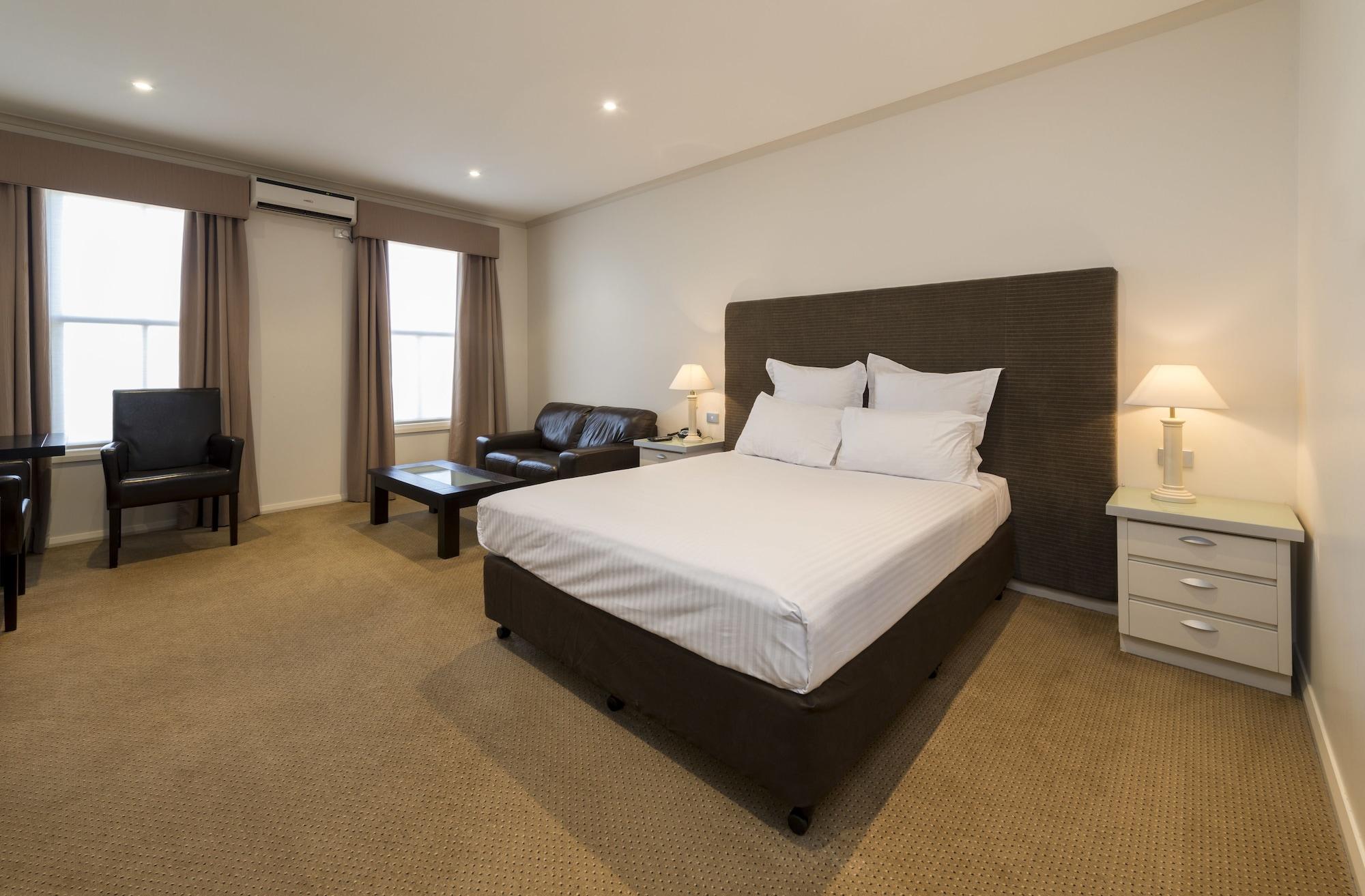 Отель Beau Monde International Doncaster East Экстерьер фото