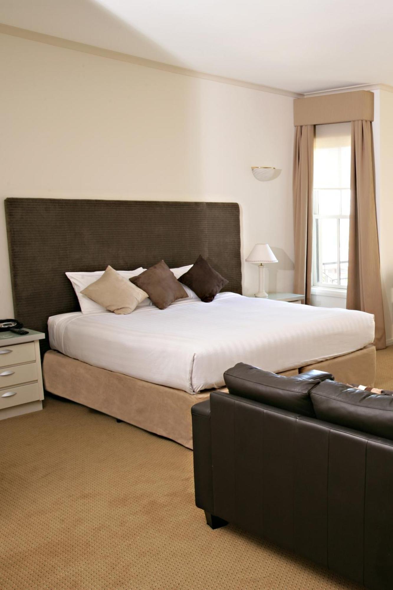 Отель Beau Monde International Doncaster East Экстерьер фото