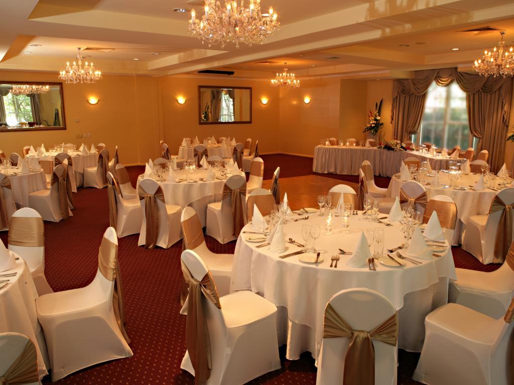 Отель Beau Monde International Doncaster East Экстерьер фото