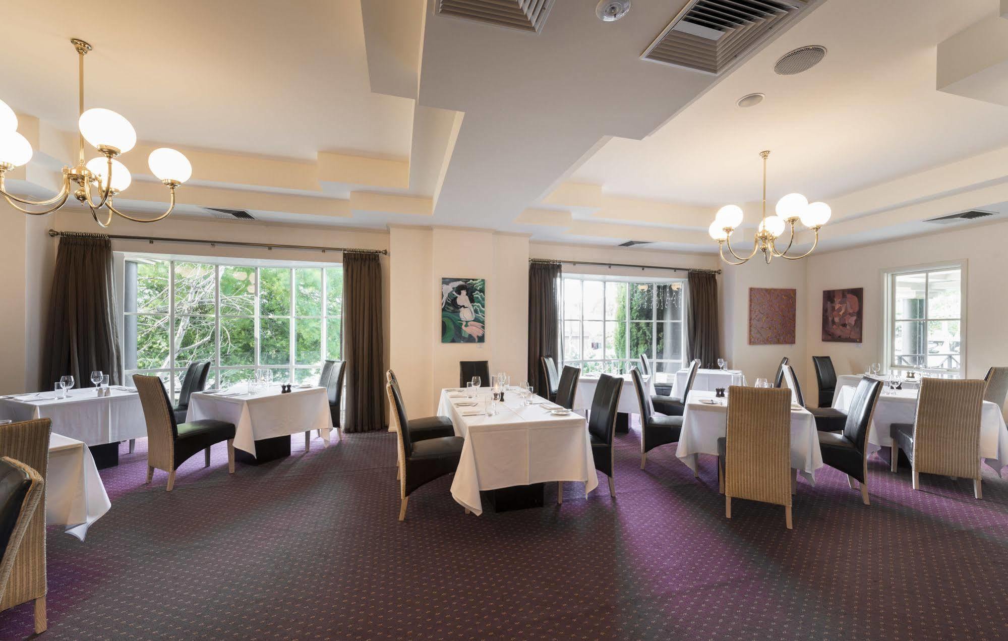 Отель Beau Monde International Doncaster East Экстерьер фото