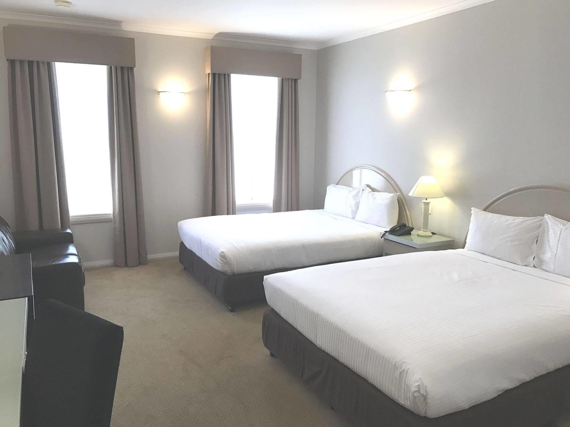 Отель Beau Monde International Doncaster East Экстерьер фото