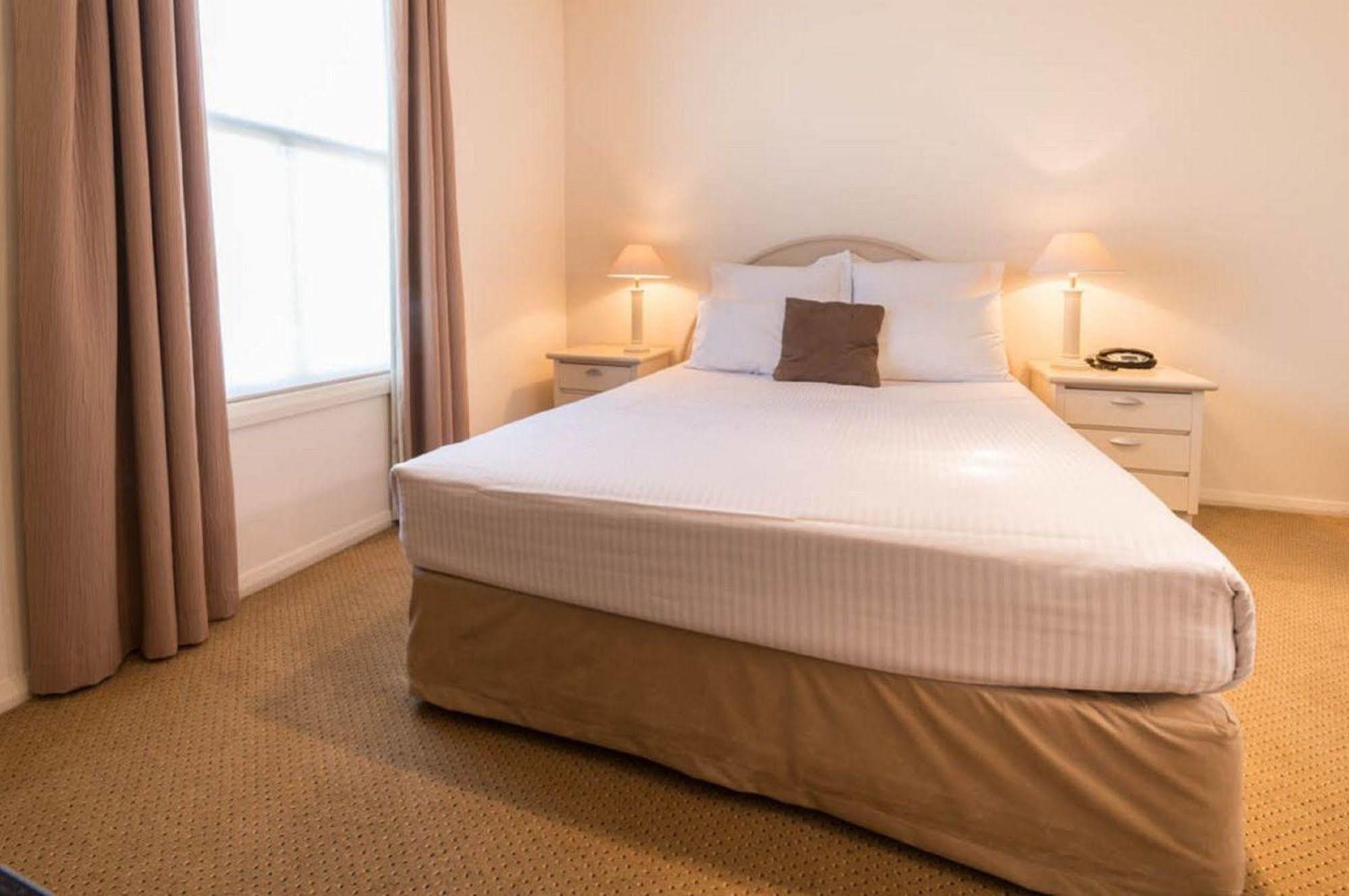 Отель Beau Monde International Doncaster East Экстерьер фото