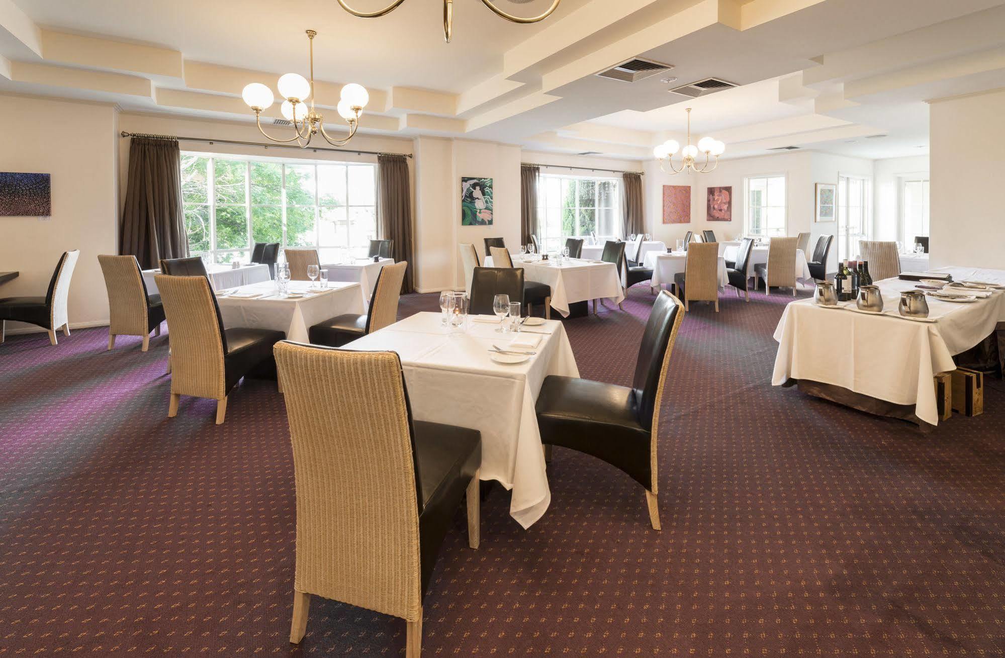 Отель Beau Monde International Doncaster East Экстерьер фото