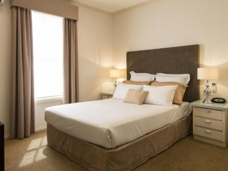 Отель Beau Monde International Doncaster East Экстерьер фото