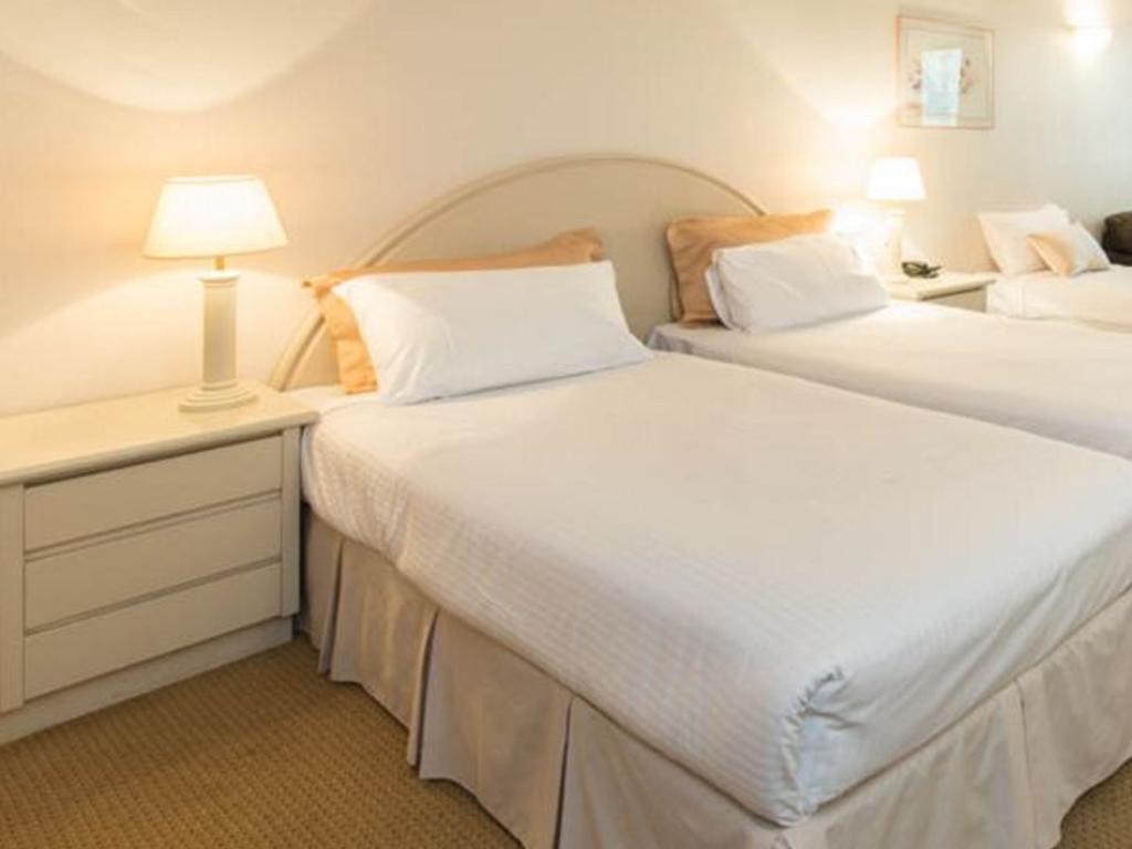Отель Beau Monde International Doncaster East Экстерьер фото